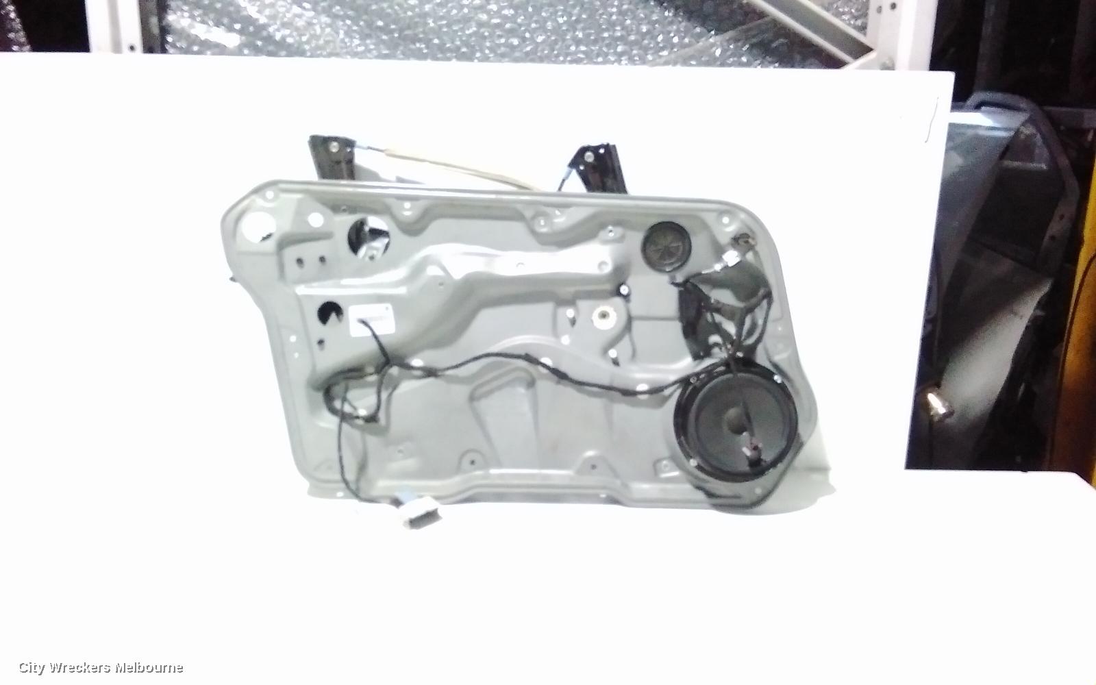 VOLKSWAGEN GOLF LEFT FRONT WINDOW REG/MOTOR, 5DR HATCH POWER - MOTOR ONLY 09/1998 - 04/2004