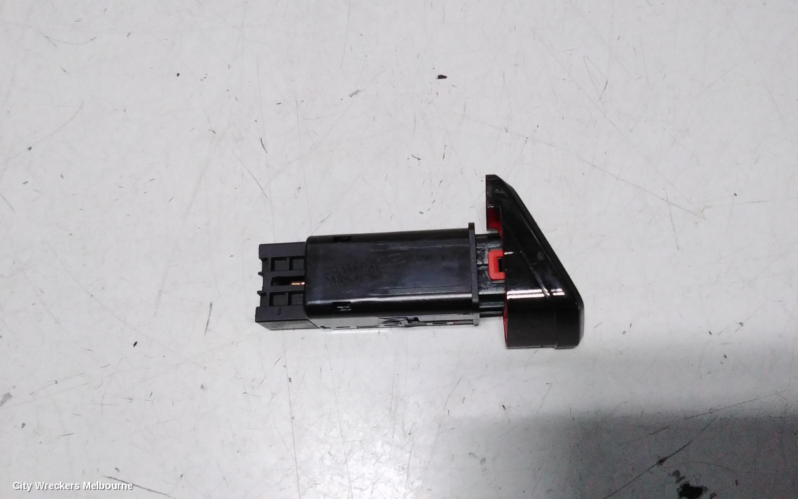 HYUNDAI I45, YF, 02/2010 - 05/2014, HAZARAD LIGHT SWITCH: 113692
