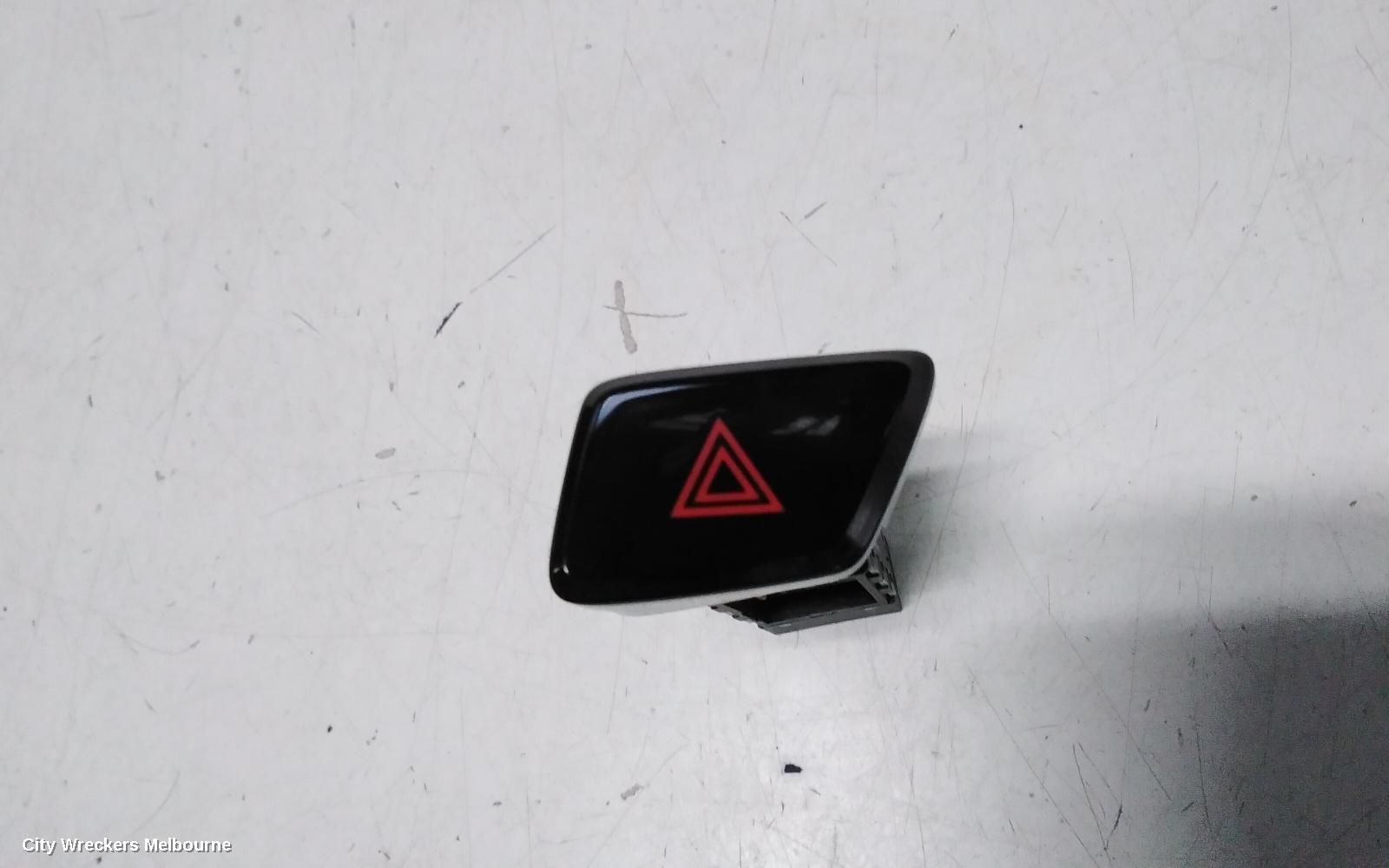 HYUNDAI I45, YF, 02/2010 - 05/2014, HAZARAD LIGHT SWITCH: 113692