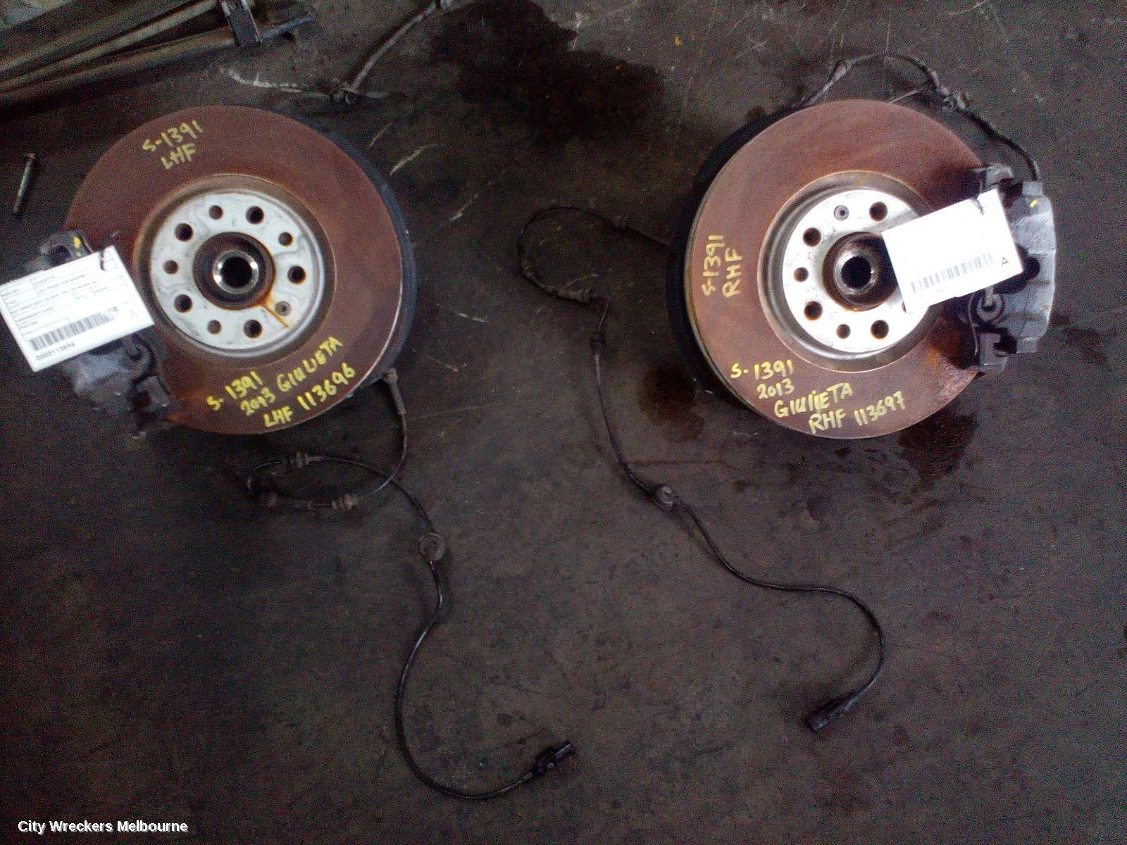 ALFA ROMEO GIULIETTA LEFT FRONT HUB ASSEMBLY, SUIT SINGLE SPOT CALIPER TYPE, 940 SERIES, 06/2011 ONWARDS