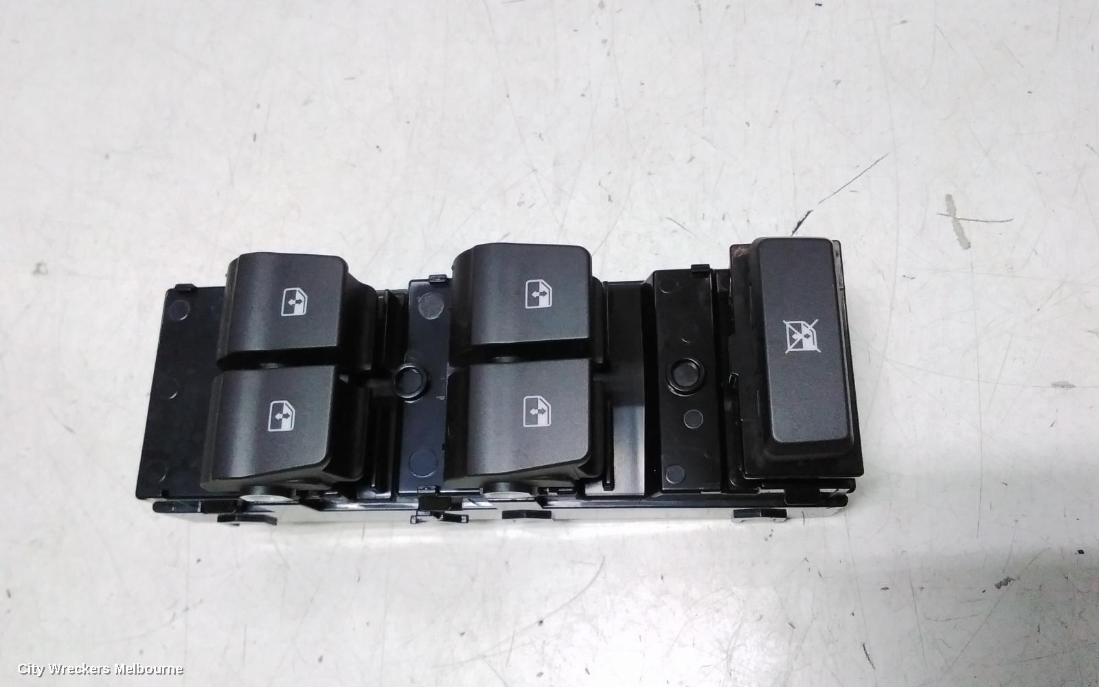 HYUNDAI I30 PWR DR WIND SWITCH, RH FRONT (MASTER SWITCH), PD, NON AUTO DOWN ON ALL SIDE TYPE, 03/2017 ONWARDS