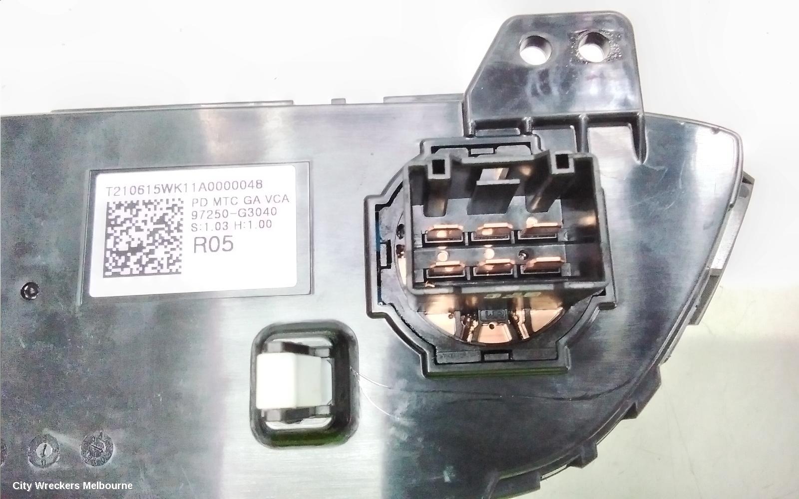 HYUNDAI I30 HEATER/AC CONTROLS, DUAL ZONE CLIMATE CONTROL TYPE, PD, 03/2017 ONWARDS