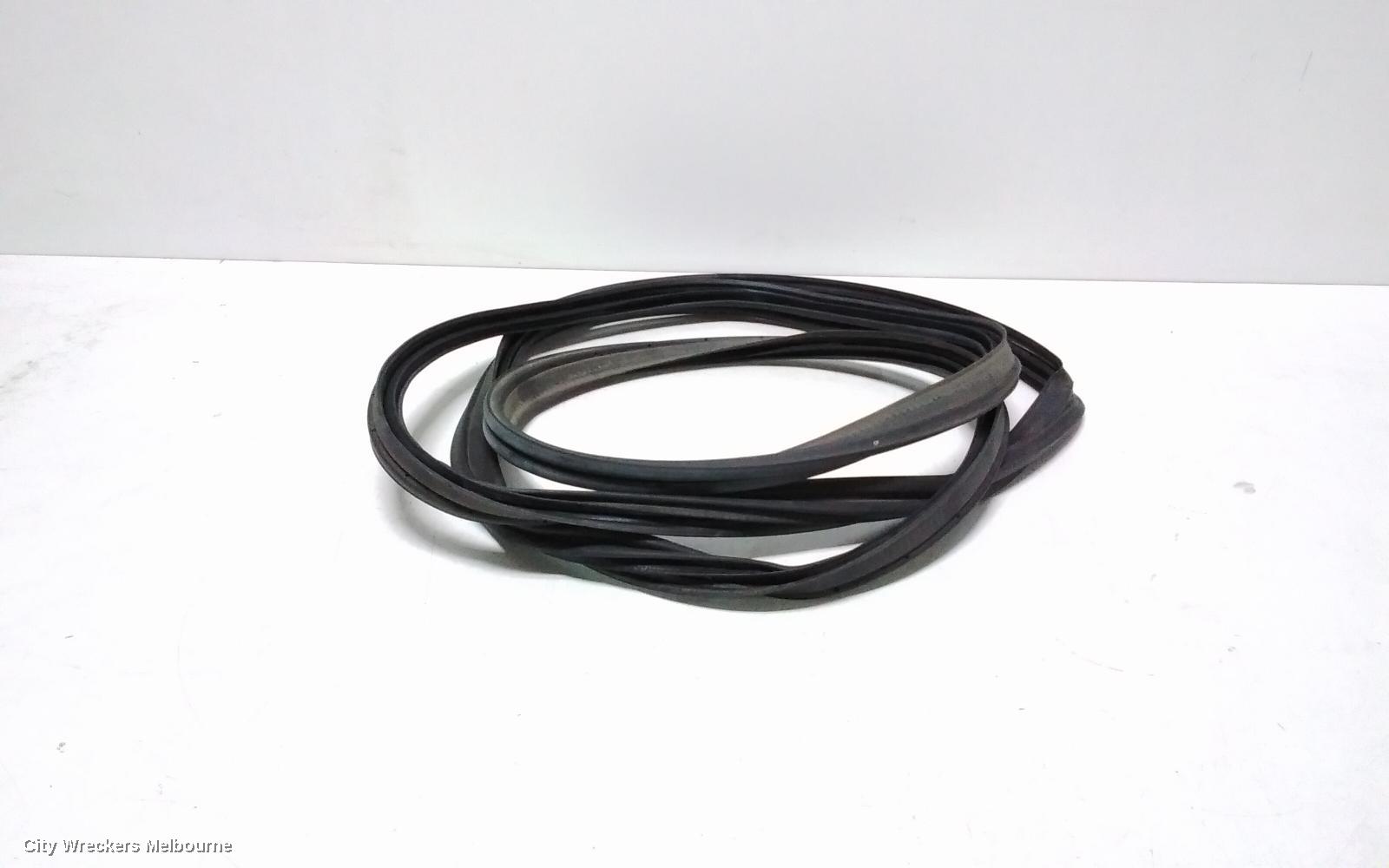 SUBARU FORESTER SEAL, TAIL GATE RUBBER : 113722, SJ, 01/2013 - 08/2018