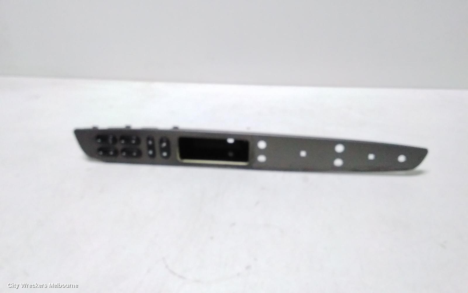 FORD ESCAPE PWR DR WIND SWITCH, RH FRONT (MASTER SWITCH), ZC, 04/2006 - 03/2008