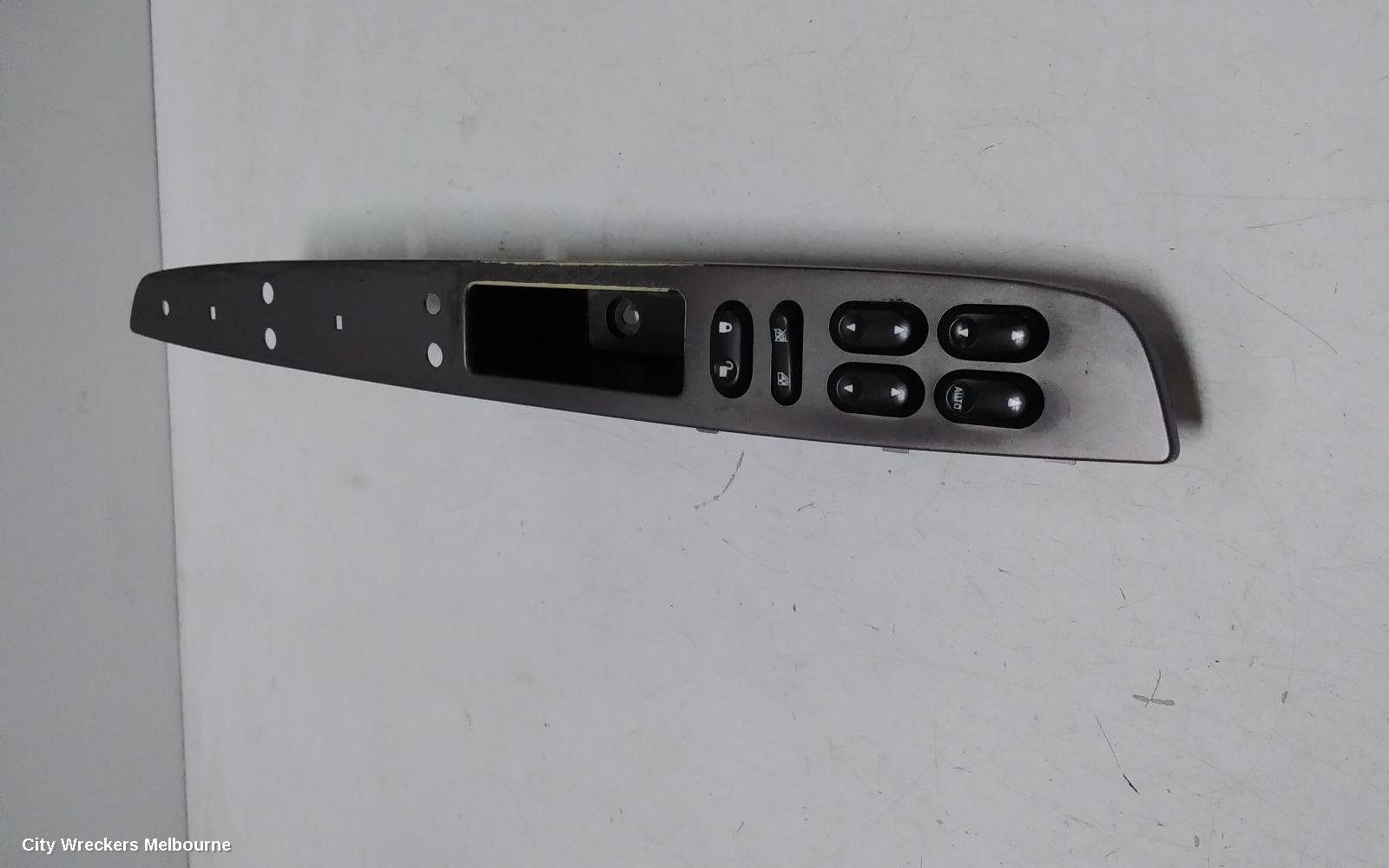 FORD ESCAPE PWR DR WIND SWITCH, RH FRONT (MASTER SWITCH), ZC, 04/2006 - 03/2008