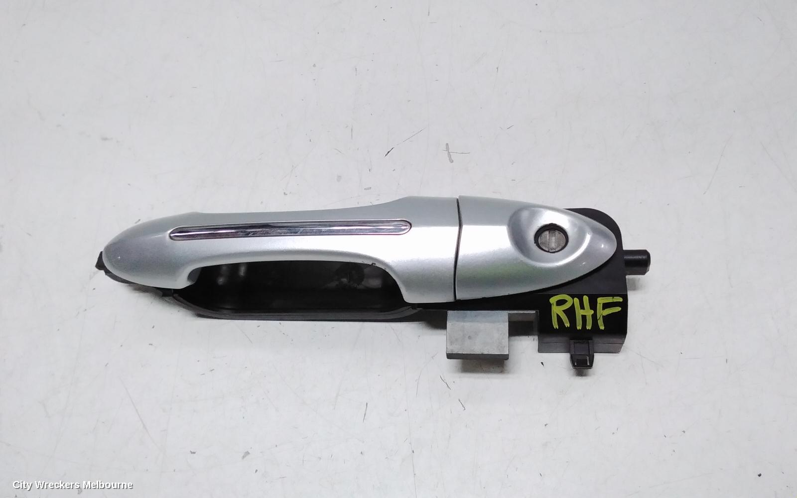 FORD ESCAPE DOOR HANDLE, OUTER, RH FRONT, ZC-ZD, 04/2006 - 01/2012