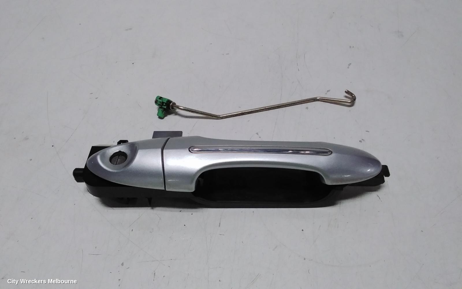 FORD ESCAPE DOOR HANDLE, OUTER, RH FRONT, ZC-ZD, 04/2006 - 01/2012