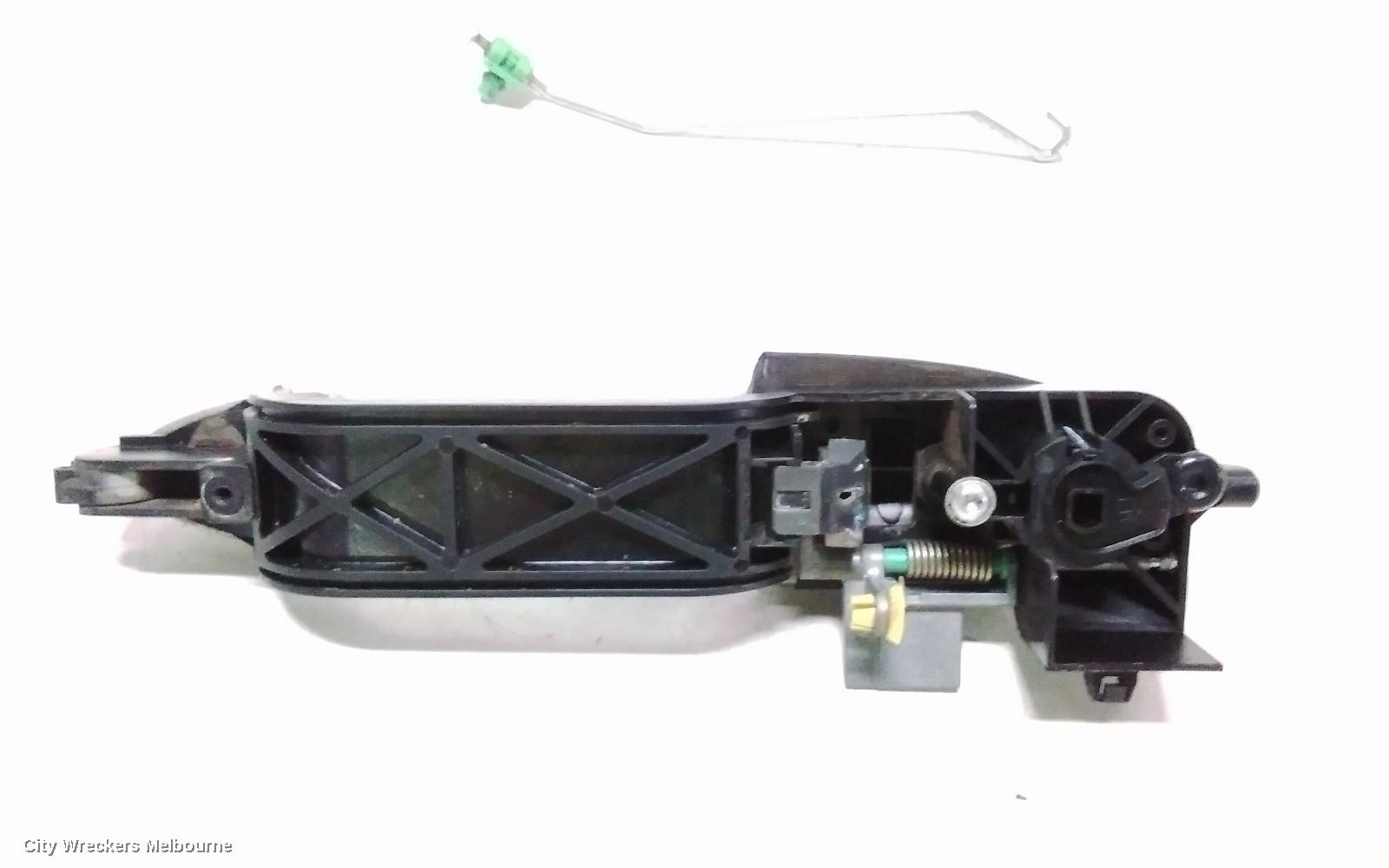 FORD ESCAPE DOOR HANDLE, OUTER, LH FRONT, ZC-ZD, 04/2006 - 01/2012