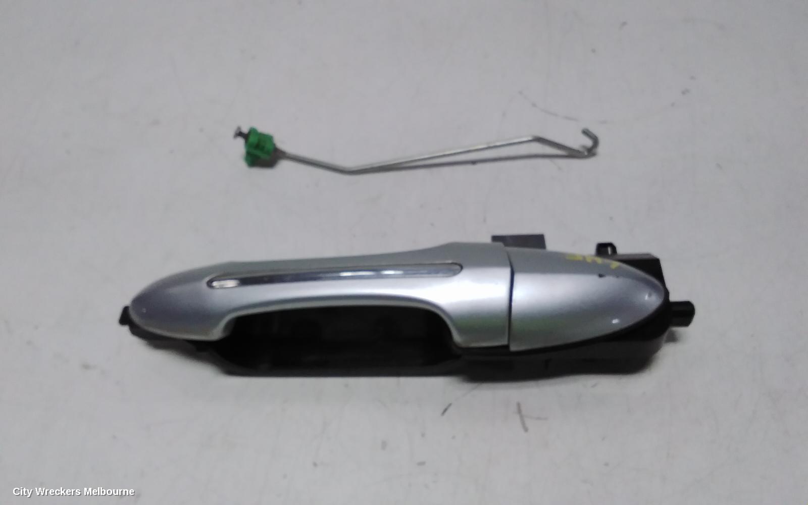 FORD ESCAPE DOOR HANDLE, OUTER, LH FRONT, ZC-ZD, 04/2006 - 01/2012