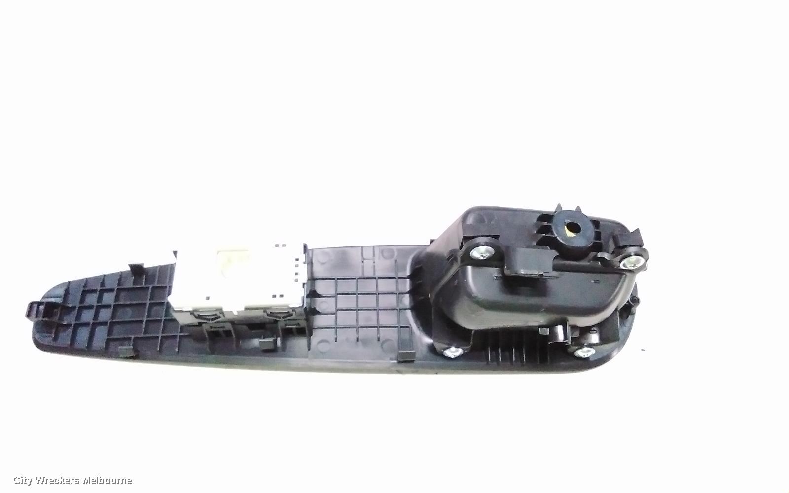 HYUNDAI SANTA FE PWR DR WIND SWITCH, LH FRONT, NON SEAT WARMER TYPE, TM, 10/2020 ONWARDS