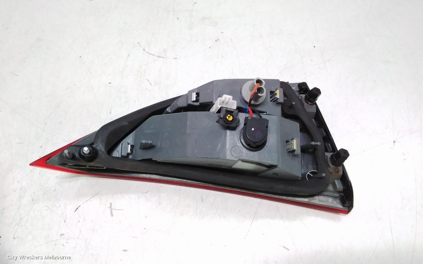 HYUNDAI ELANTRA REAR GARNISH, BOOTLID LAMP (RH SIDE), MD, 03/2011 - 09/2013