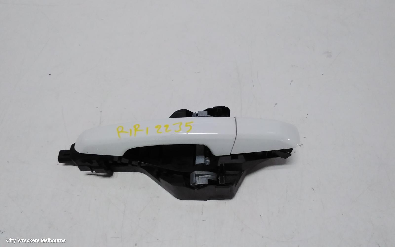 LAND ROVER RANGEROVER SPORT DOOR HANDLE, RH FRONT, OUTER, W/ KEYLESS ENTRY TYPE, COLOUR CODED, L494, 06/2013 - 04/2022