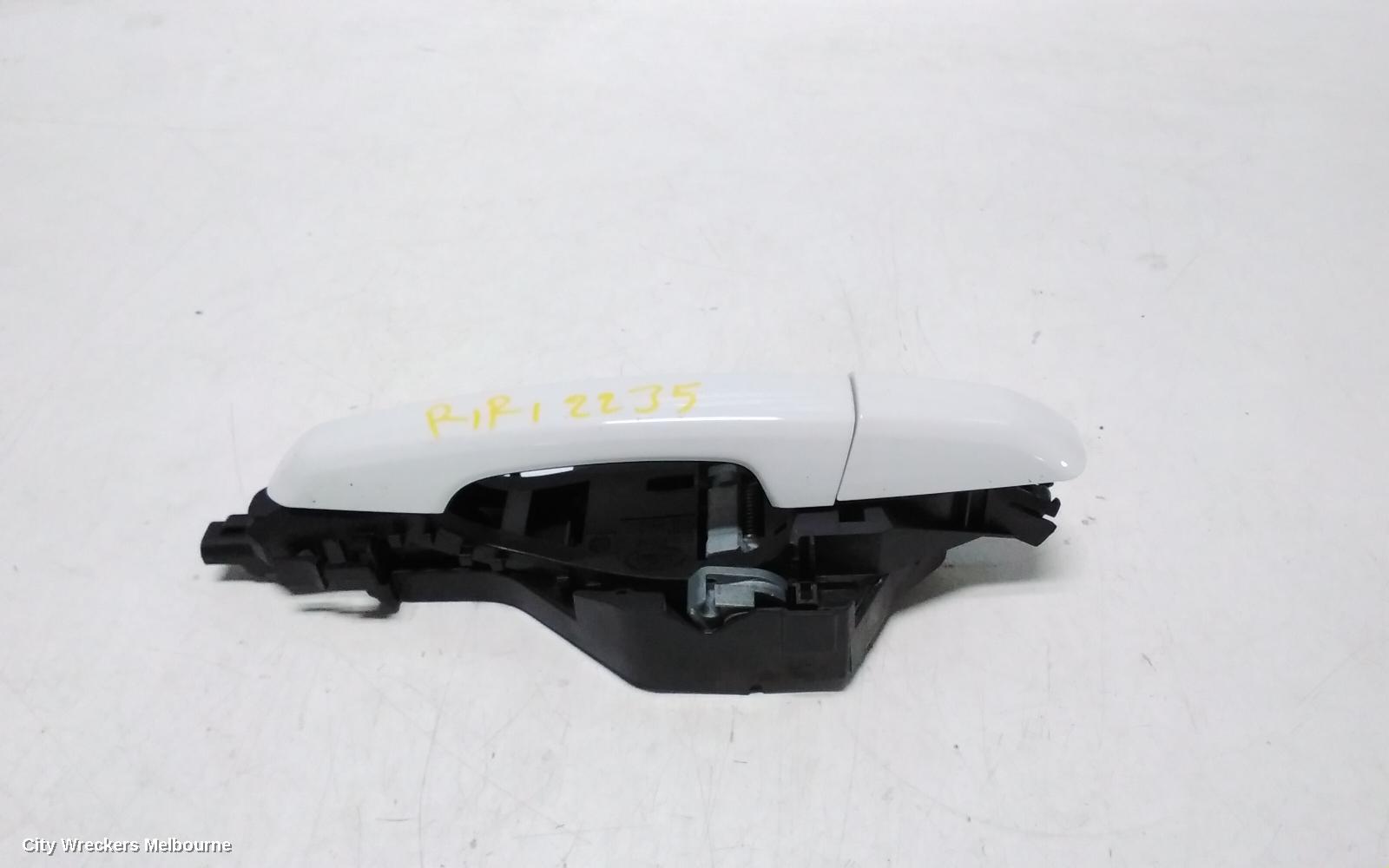 LAND ROVER RANGEROVER SPORT DOOR HANDLE, RH FRONT, OUTER, W/ KEYLESS ENTRY TYPE, COLOUR CODED, L494, 06/2013 - 04/2022