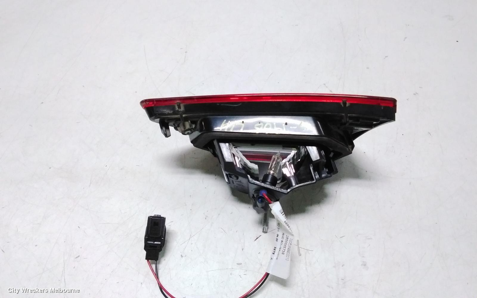 RENAULT CLIO REAR GARNISH, TAILGATE LAMP (LH SIDE), X98, NON LED TYPE, 09/2013 - 10/2019