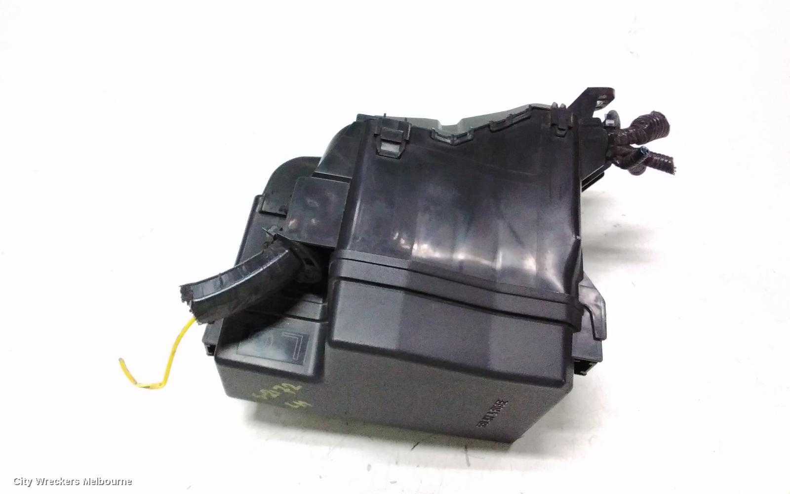 TOYOTA RAV4 FUSE BOX, ENGINE BAY, XA40, PETROL, LH SIDE, 12/2012 - 12/2018
