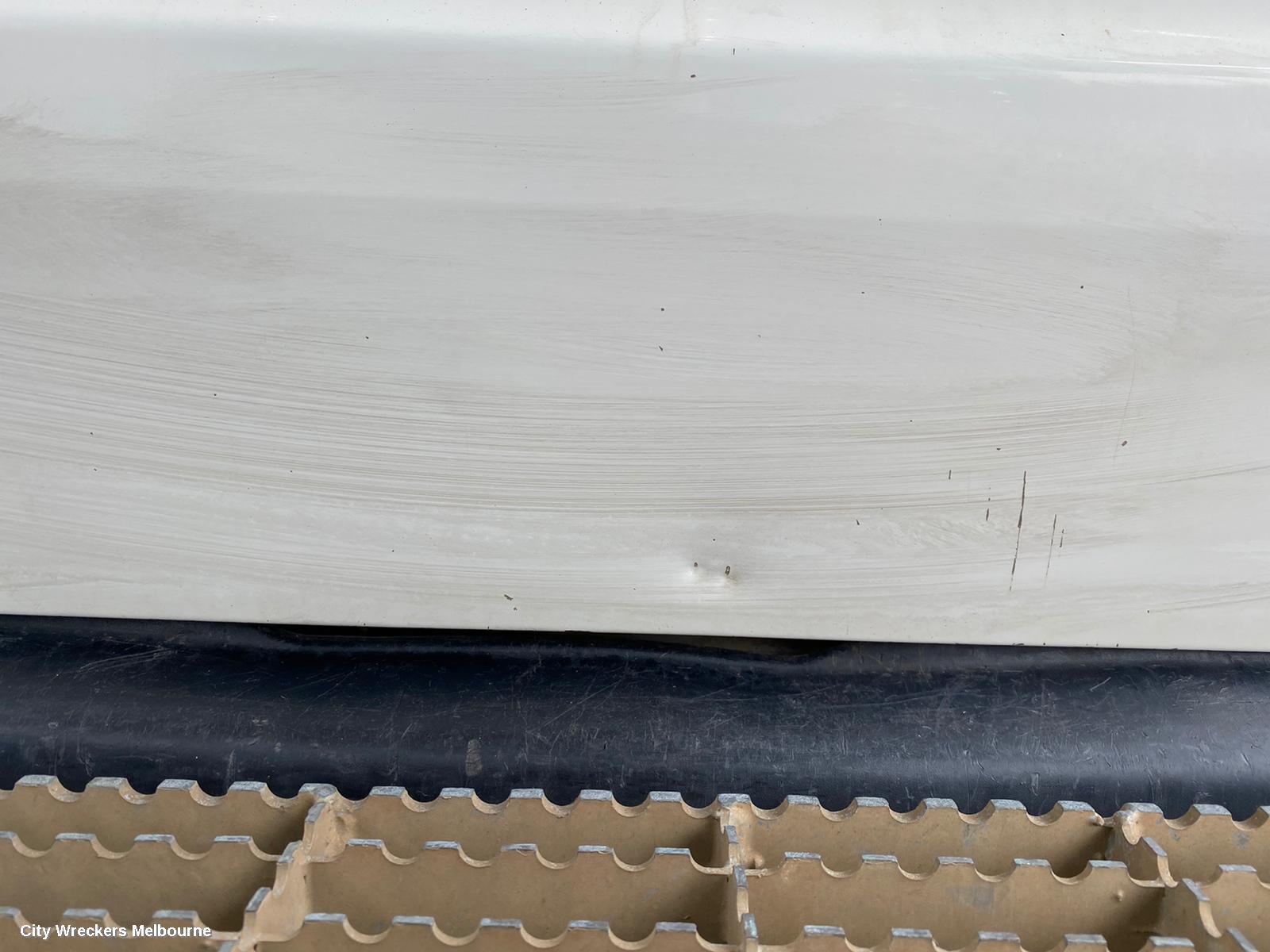 TOYOTA HIACE FRONT SEAT, LH BENCH, LWB/SWB, TRH/KDH, 03/2005 - 01/2014
