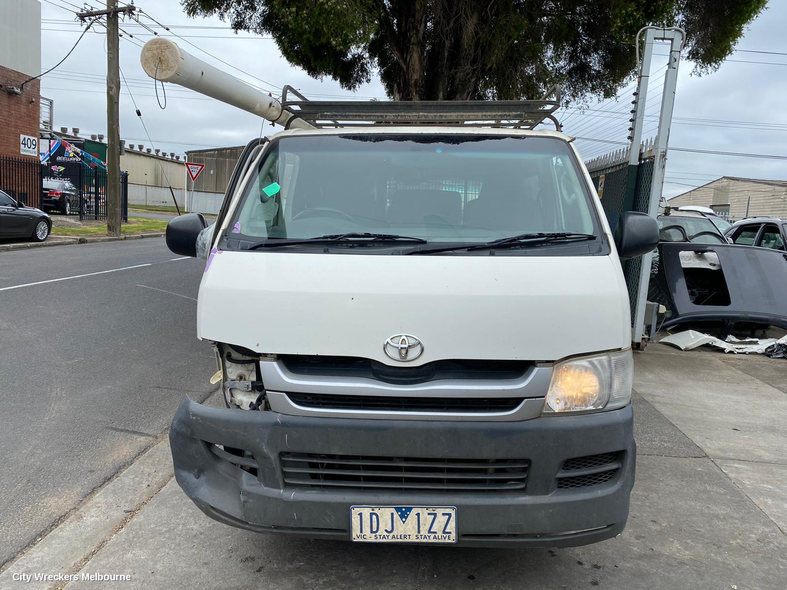TOYOTA HIACE DOOR HANDLE, OUTER, RH FRONT, TRH/KDH, 03/2005 - 04/2019