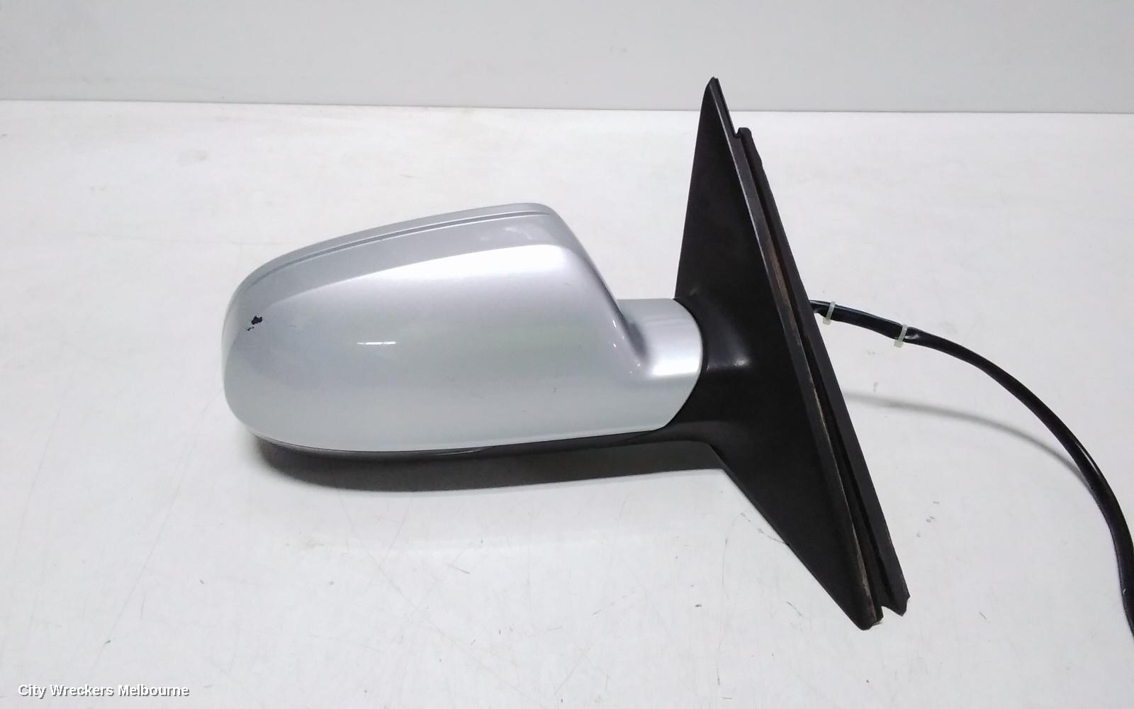 AUDI A4 RIGHT DOOR MIRROR, B8 8K, A4/S4, MANUAL FOLD, NO LANE CHANGE ASSIST TYPE, 2 PLUG (6/2 WIRE), 05/2009 - 01/2016