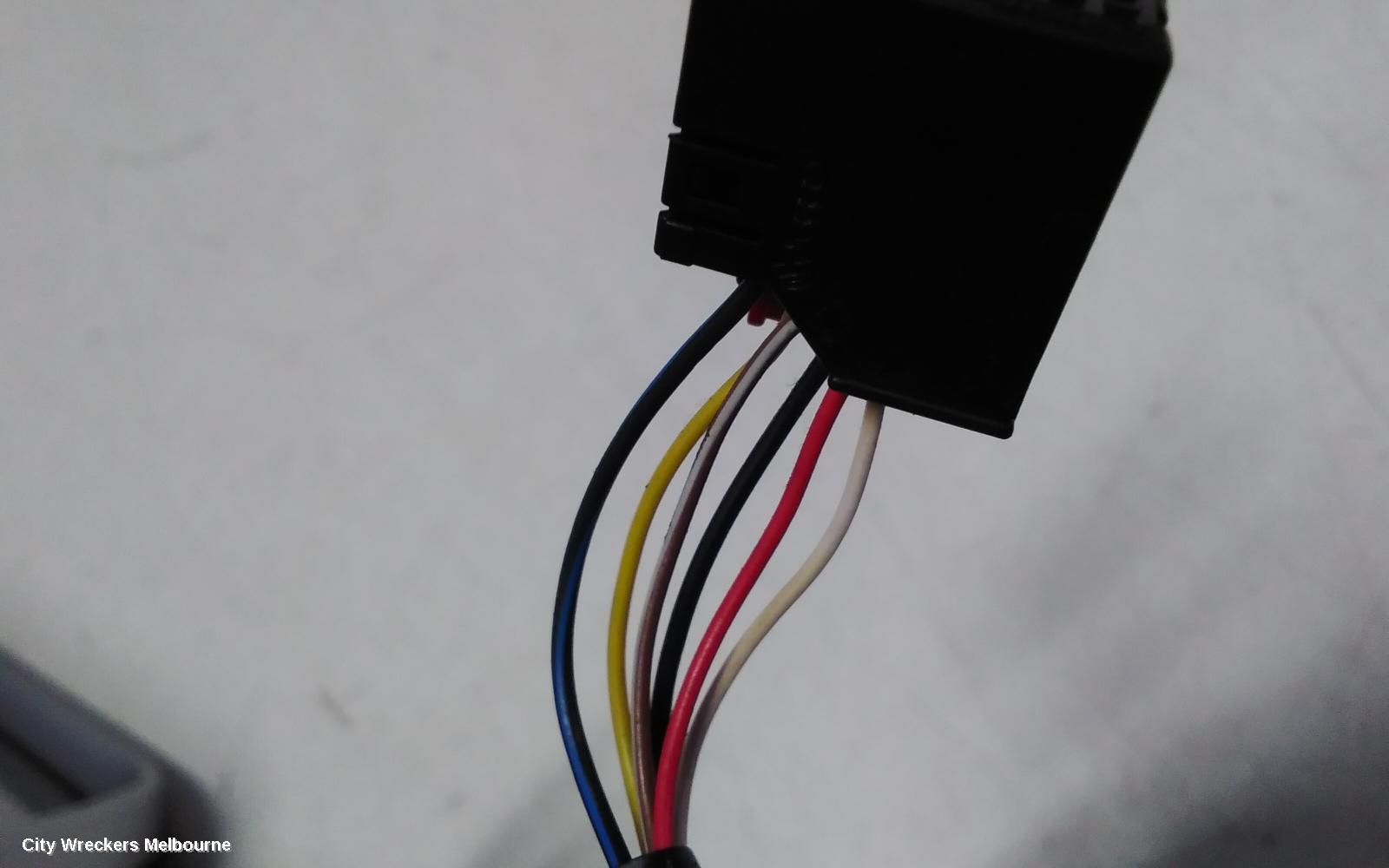 AUDI A4 RIGHT DOOR MIRROR, B8 8K, A4/S4, MANUAL FOLD, NO LANE CHANGE ASSIST TYPE, 2 PLUG (6/2 WIRE), 05/2009 - 01/2016