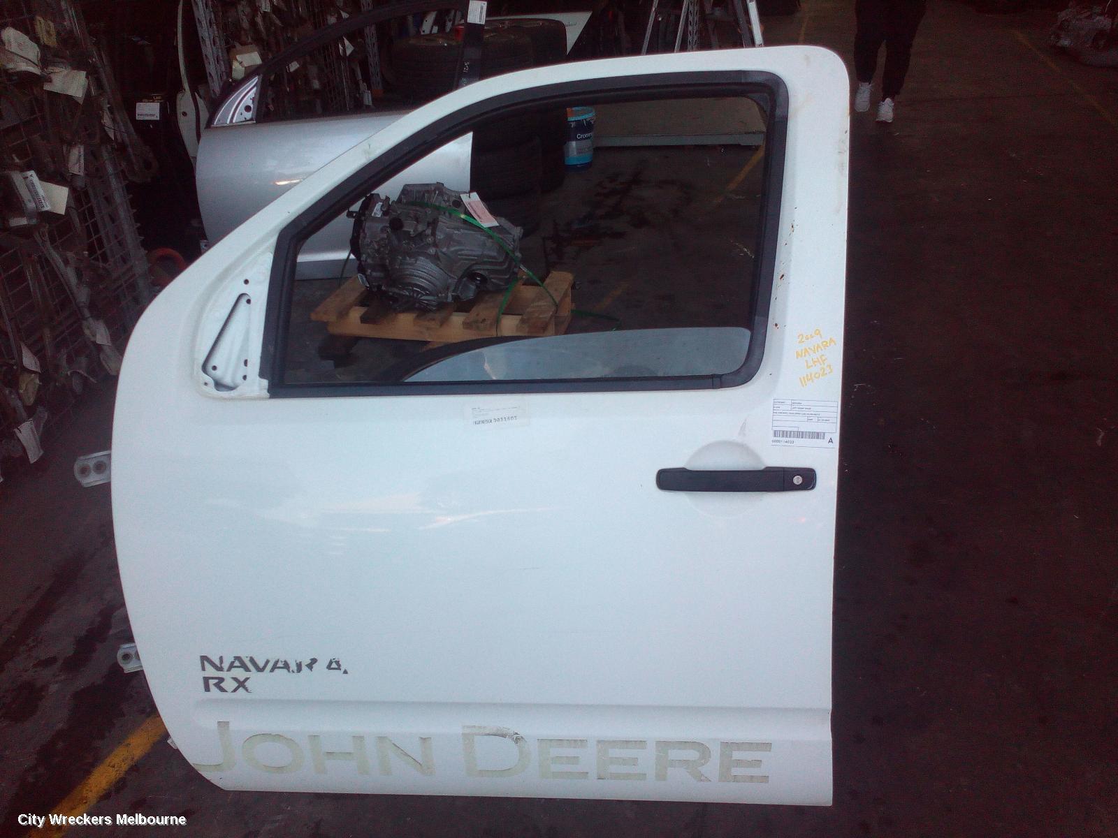 NISSAN NAVARA LEFT FRONT DOOR, D40 (VIN MNT), DUAL/KING CAB, 03/2008 - 08/2015