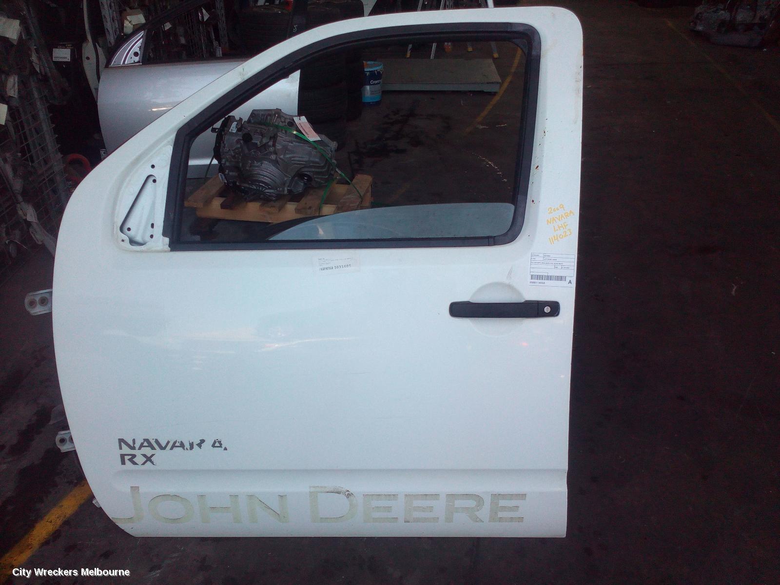 NISSAN NAVARA LEFT FRONT DOOR, D40 (VIN MNT), DUAL/KING CAB, 03/2008 - 08/2015