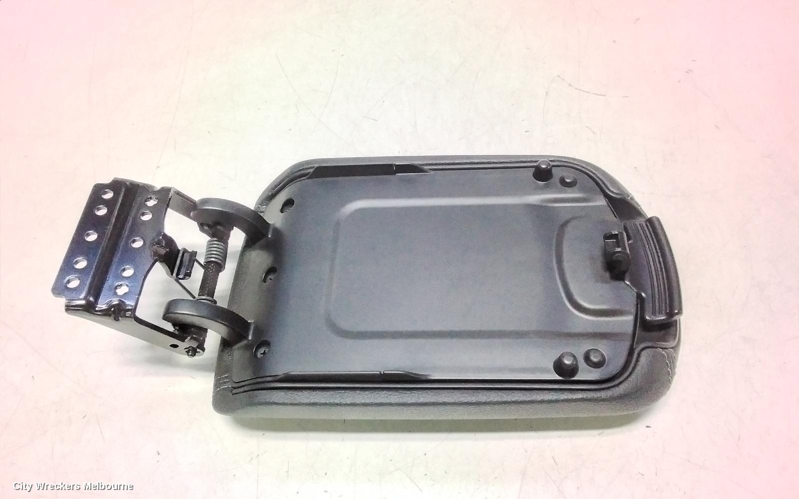 HYUNDAI I30 CONSOLE, PD, HATCH, 03/2017 ONWARDS