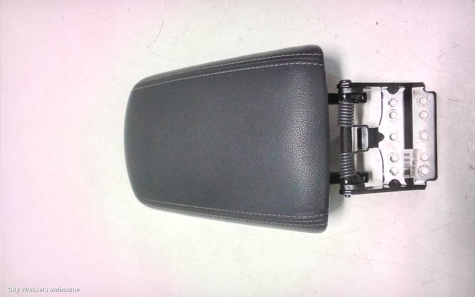 HYUNDAI I30 CONSOLE, PD, HATCH, 03/2017 ONWARDS