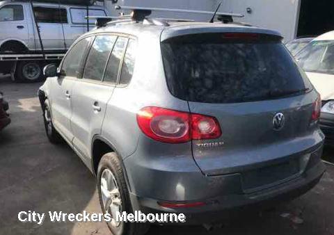 VOLKSWAGEN TIGUAN LEFT TAILLIGHT, 5N, 05/2008 - 06/2011