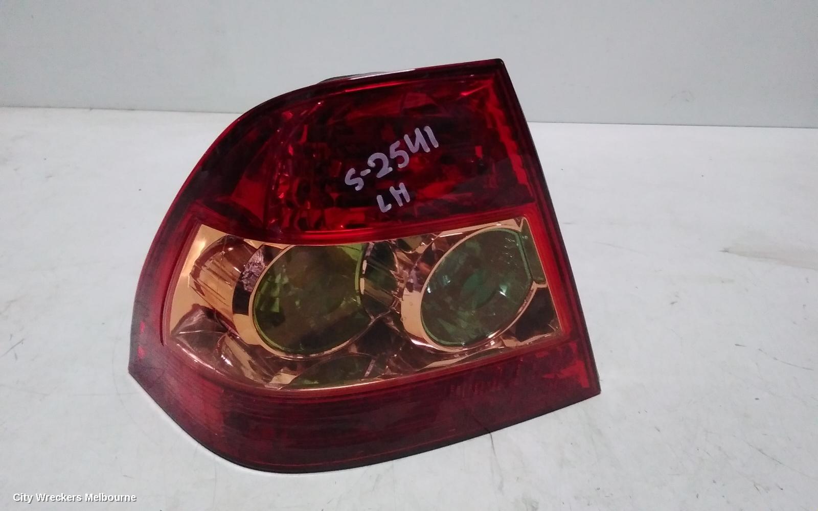TOYOTA COROLLA LEFT TAILLIGHT, ZZE122, SEDAN, LENS# 02-91 FARBA, 04/2004 - 06/2007
