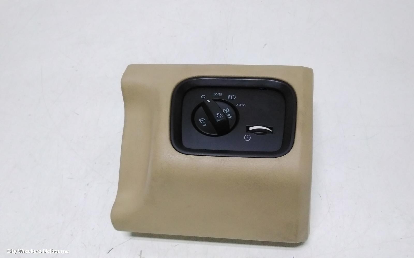 LAND ROVER RANGEROVER SPORT COMBINATION SWITCH, HEADLAMP SWITCH, L320, NON FOGLAMP BUTTONS TYPE, 08/2005 - 09/2009