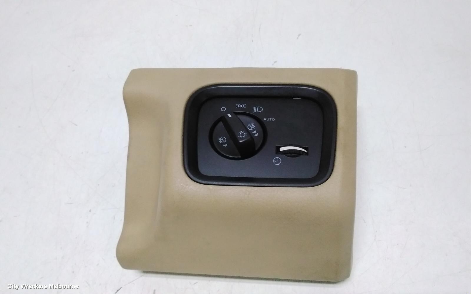 LAND ROVER RANGEROVER SPORT COMBINATION SWITCH, HEADLAMP SWITCH, L320, NON FOGLAMP BUTTONS TYPE, 08/2005 - 09/2009