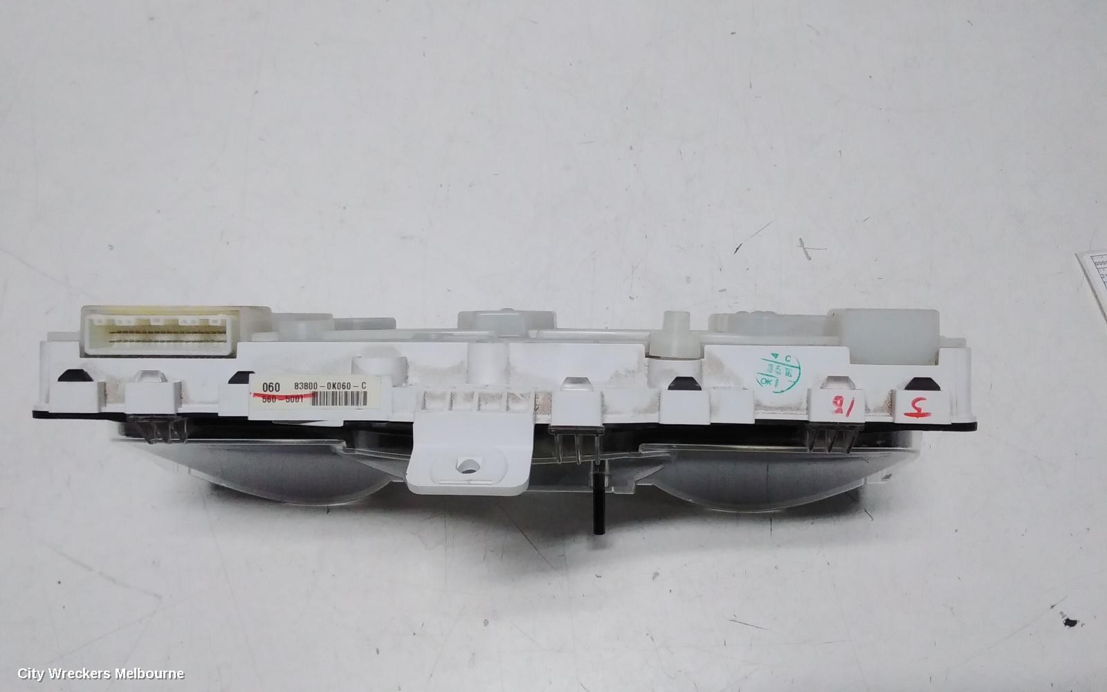 TOYOTA HILUX INSTRUMENT CLUSTER, PETROL, 2.7, WORKMATE, 02/2005 - 06/2011