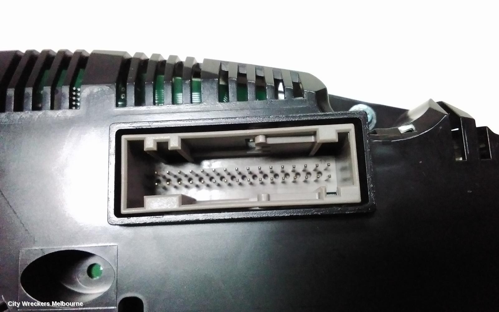 AUDI Q5 INSTRUMENT CLUSTER, PETROL, 8R, 03/2009 - 01/2017