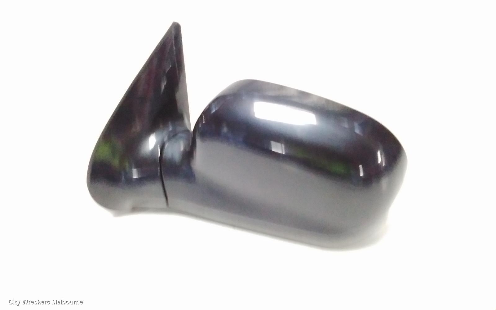 HYUNDAI SANTA FE LEFT DOOR MIRROR, SM, POWER, COLOUR CODED, 11/2000 - 11/2005