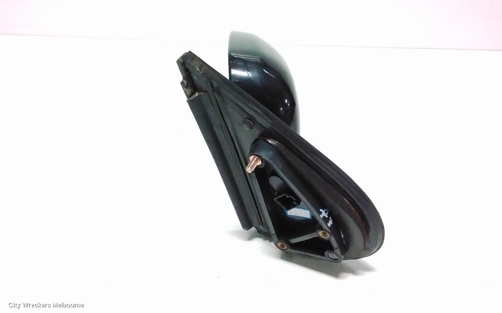 HYUNDAI SANTA FE LEFT DOOR MIRROR, SM, POWER, COLOUR CODED, 11/2000 - 11/2005