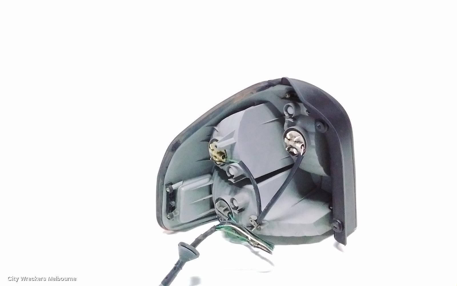 HYUNDAI SANTA FE RIGHT TAILLIGHT, SM, IN BODY, 11/2000 - 09/2004