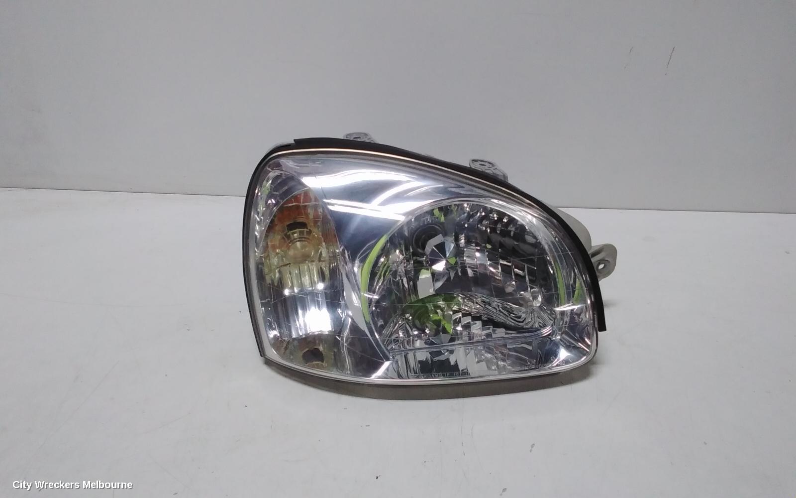 HYUNDAI SANTA FE RIGHT HEADLAMP, SM, 11/2000 - 09/2003