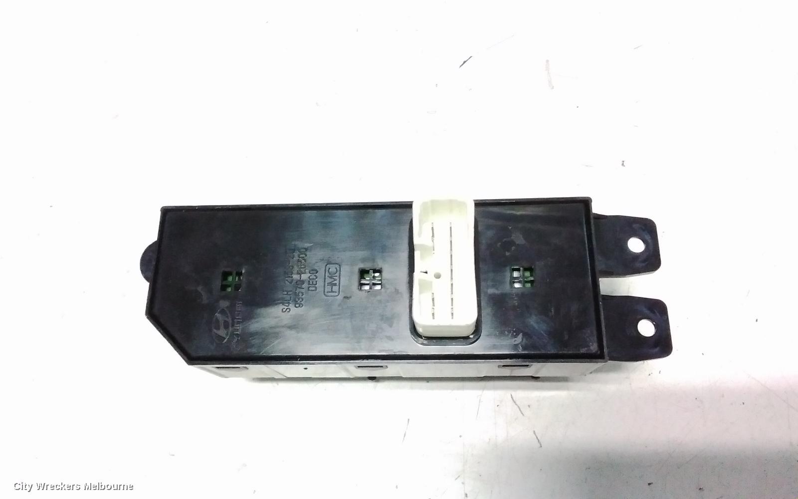 HYUNDAI SANTA FE PWR DR WIND SWITCH, RH FRONT MASTERSWITCH, SM, 11/2000 - 11/2005