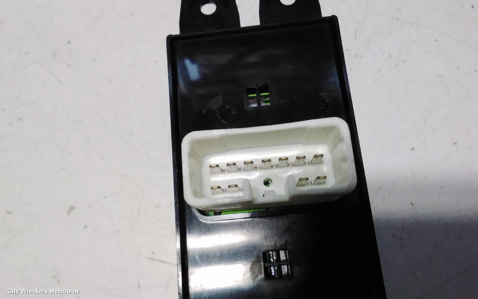 HYUNDAI SANTA FE PWR DR WIND SWITCH, RH FRONT MASTERSWITCH, SM, 11/2000 - 11/2005