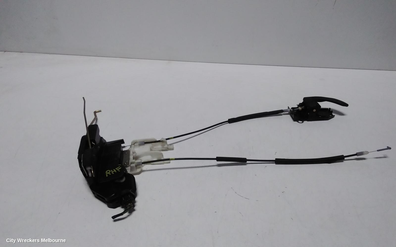 HYUNDAI SANTA FE DOOR/BOOT/GATE LOCK, RIGHT FRONT DOOR LOCK, SM, 11/2000 - 11/2005