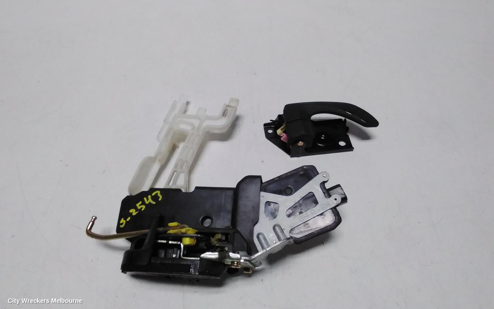 HYUNDAI SANTA FE DOOR/BOOT/GATE LOCK, RIGHT REAR DOOR LOCK, SM, 11/2000 - 11/2005