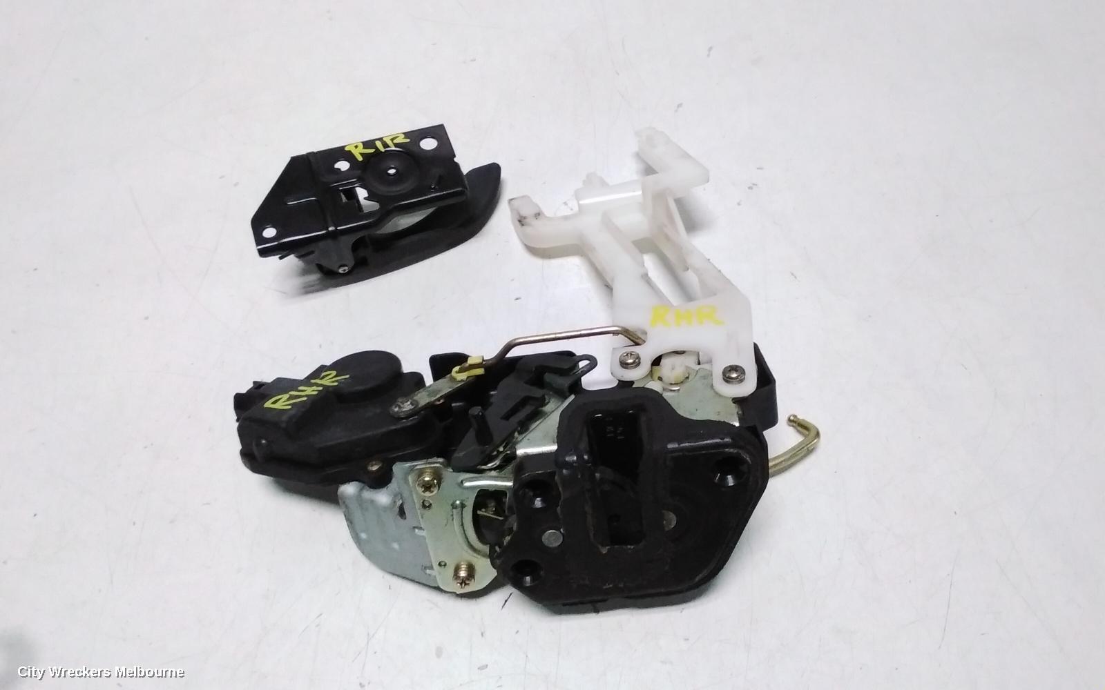 HYUNDAI SANTA FE DOOR/BOOT/GATE LOCK, RIGHT REAR DOOR LOCK, SM, 11/2000 - 11/2005