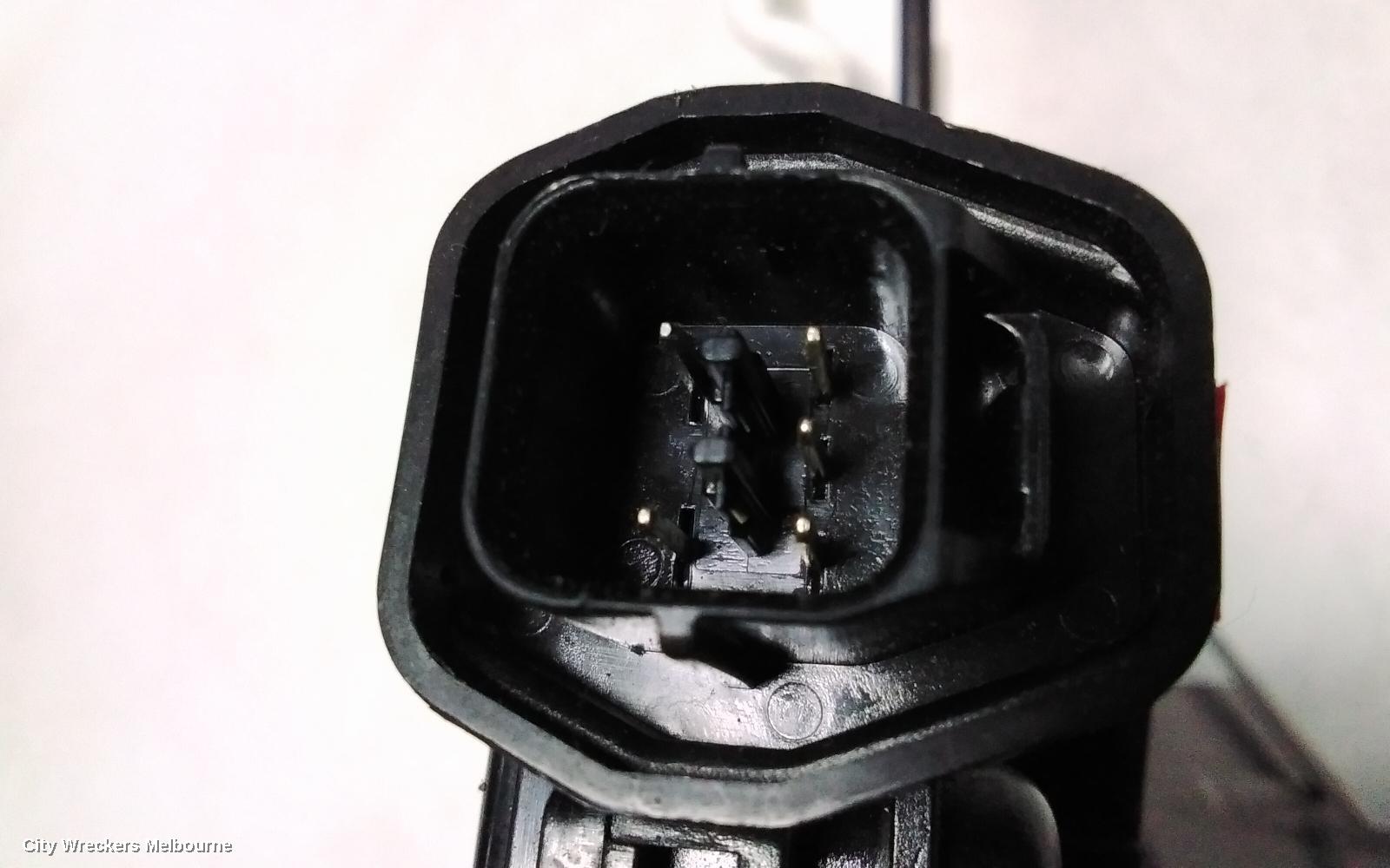 HYUNDAI SANTA FE DOOR/BOOT/GATE LOCK, LEFT FRONT DOOR LOCK, SM, 11/2000 - 11/2005