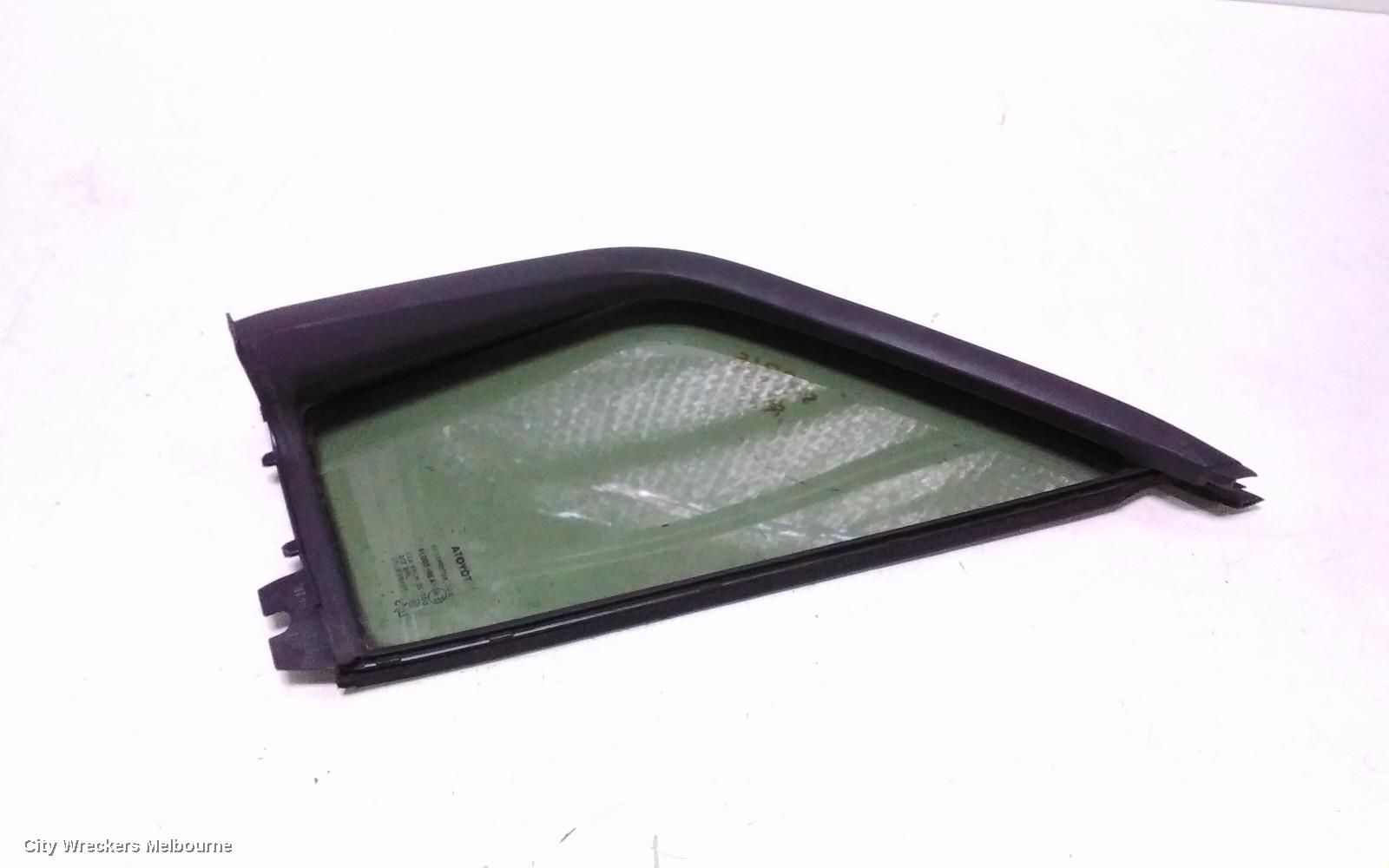 TOYOTA HIACE RIGHT REAR 1/4 DOOR GLASS, 300 SERIES, 02/2019 ONWARDS