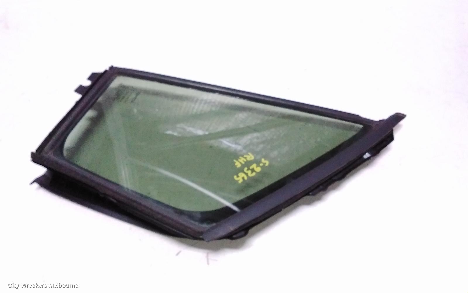 TOYOTA HIACE RIGHT REAR 1/4 DOOR GLASS, 300 SERIES, 02/2019 ONWARDS