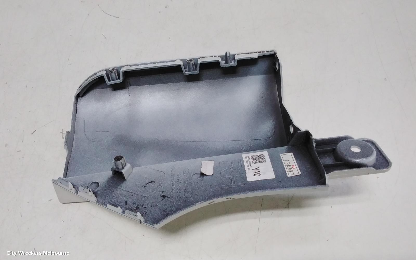 HYUNDAI STARIA, US4, 04/2021 ONWARDS, FILLER PANEL ~ COVER UNDER TAILLIGHT : 114253