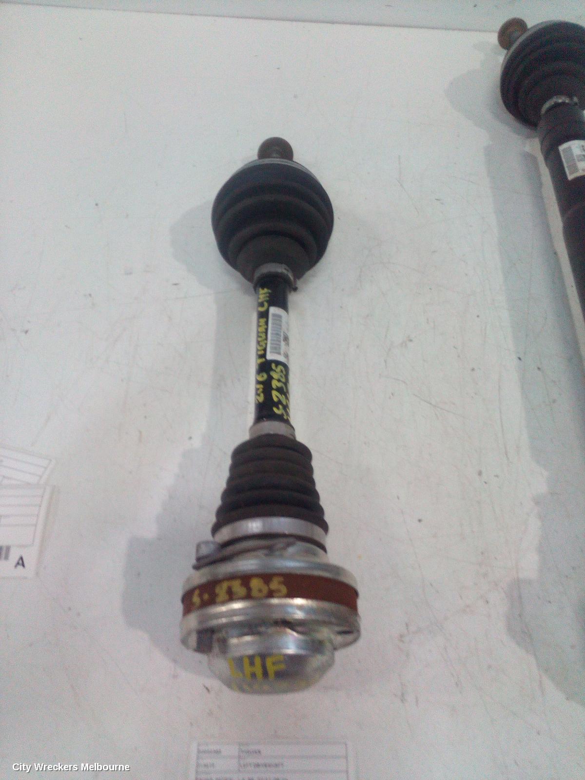 VOLKSWAGEN TIGUAN LEFT DRIVESHAFT, FRONT, PETROL, 1.4, 5N, 07/2011 - 08/2016