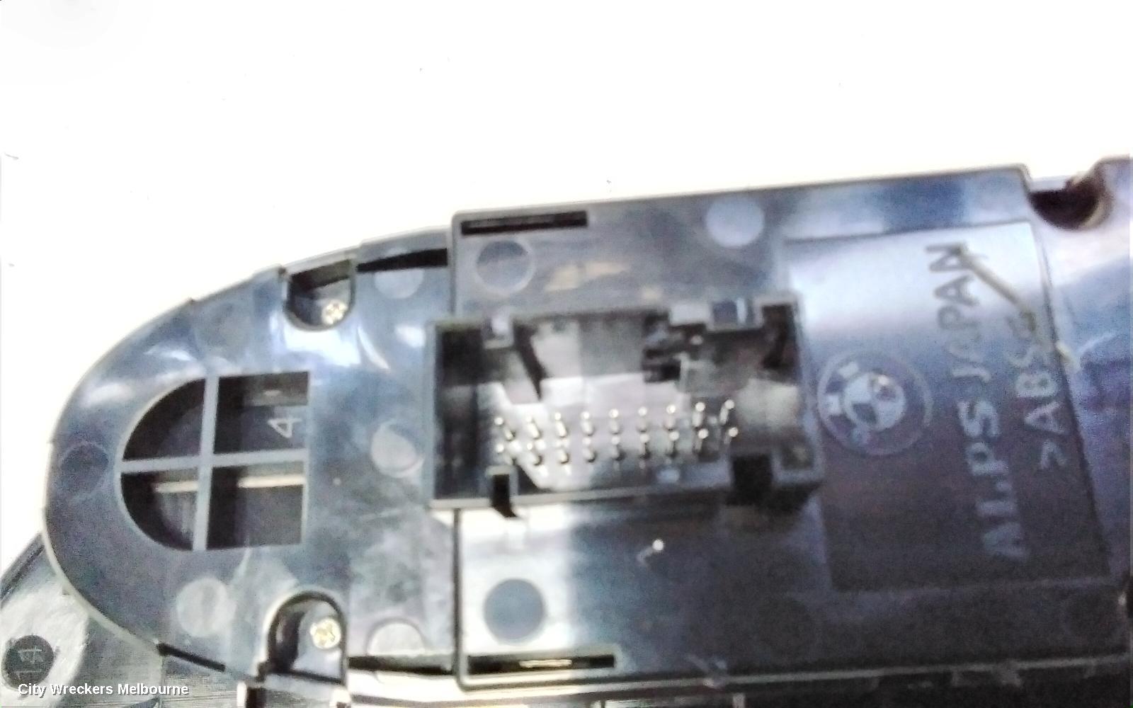 BMW X1 PWR DR WIND SWITCH, RH FRONT (MASTER SWITCH), NON FOLDING SWITCH TYPE, E84, 04/2010 - 07/2015