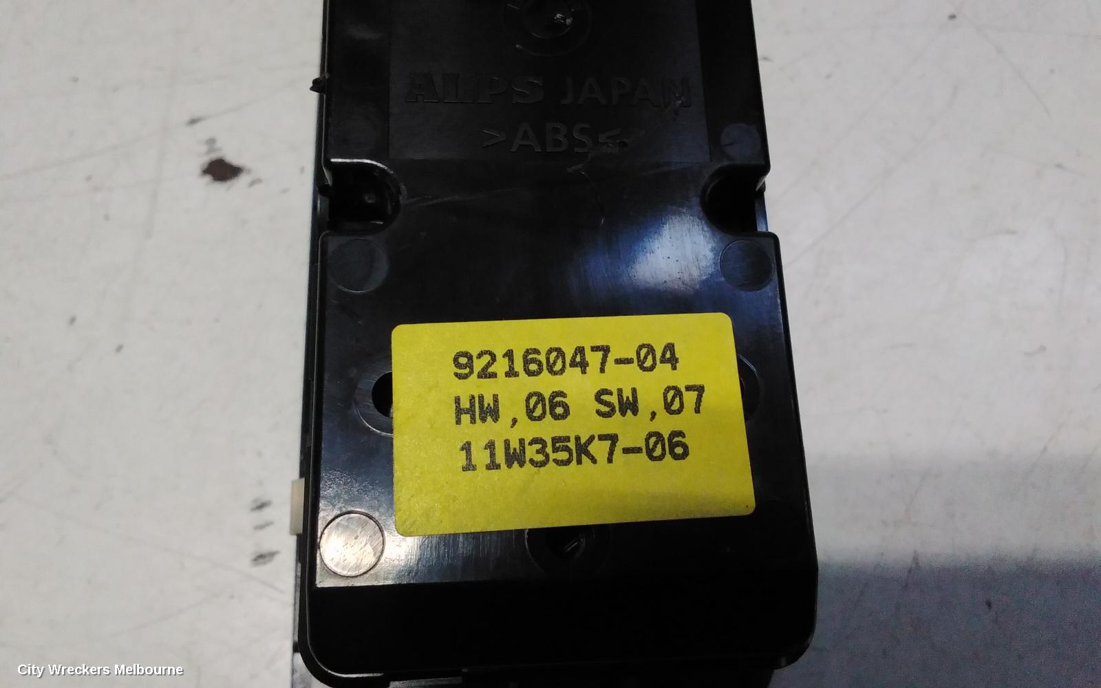 BMW X1 PWR DR WIND SWITCH, RH FRONT (MASTER SWITCH), NON FOLDING SWITCH TYPE, E84, 04/2010 - 07/2015