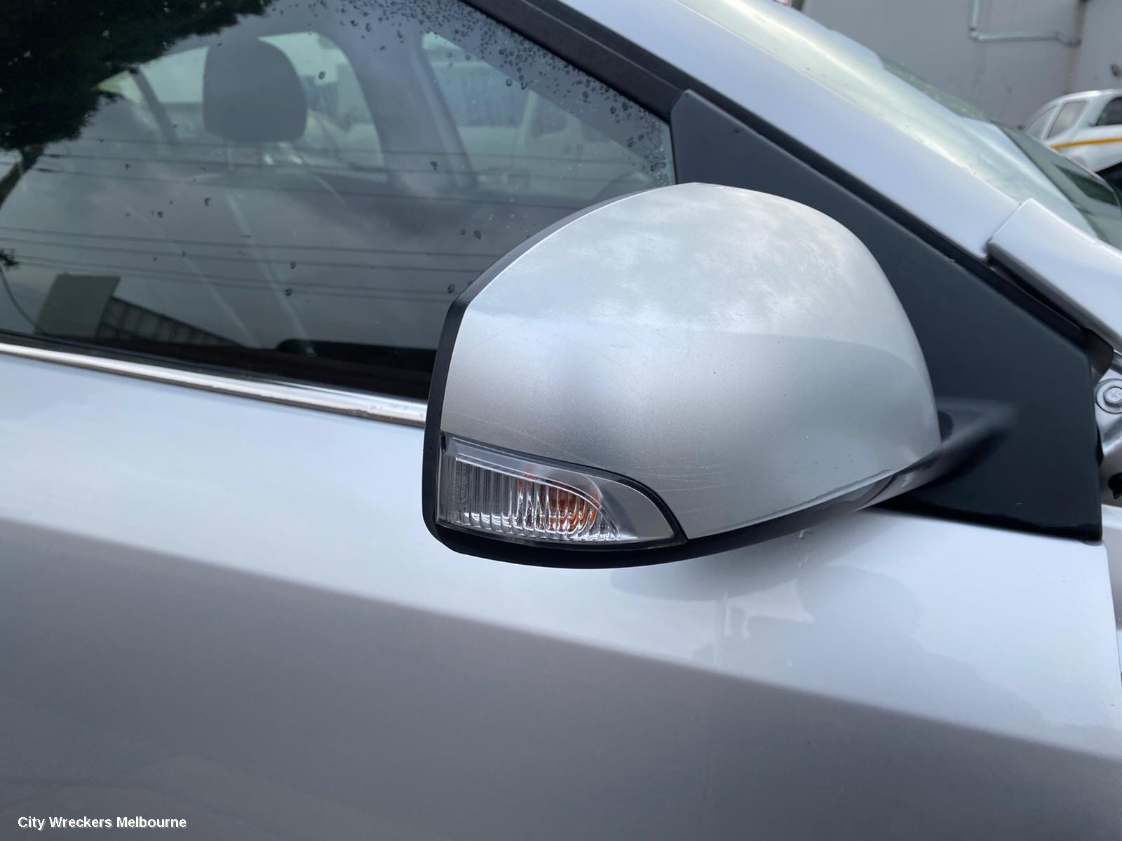 RENAULT FLUENCE LEFT FRONT DOOR WINDOW, X38 09/2010 - 01/2016